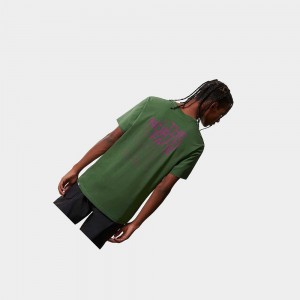 Camiseta The North Face Mountain Outline Hombre Verdes | 06314-UZAG